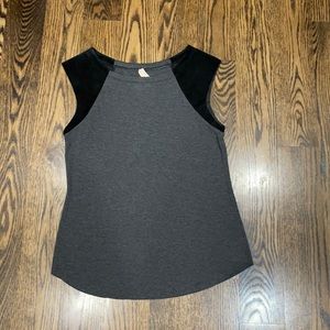 NWOT Bailey 44 suede and jersey t shirt.  Size small new without tags